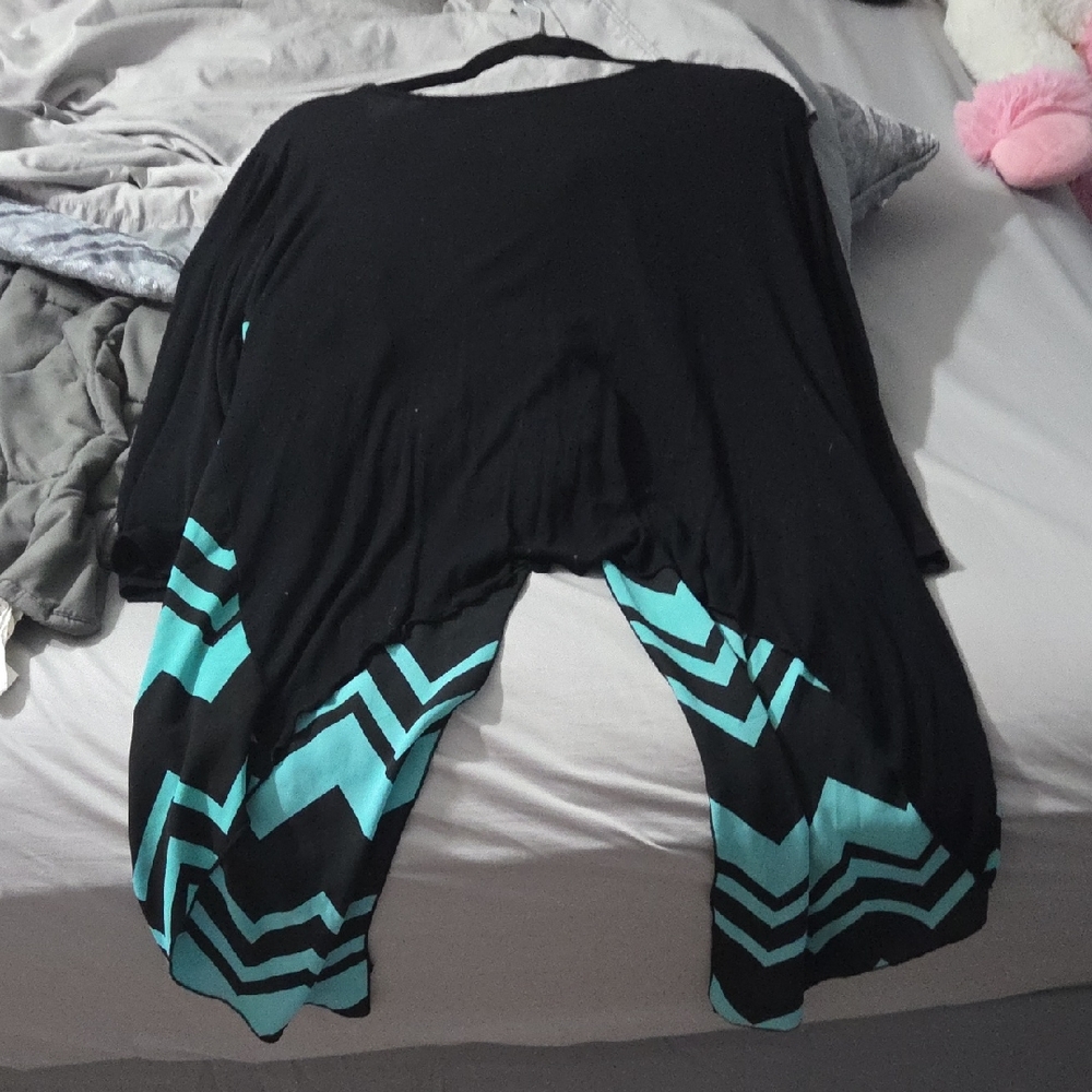 Rue21 Black and Teal Chevron Blouse